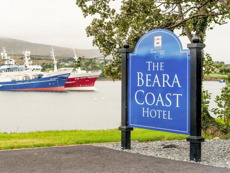 The Beara Coast Hotel 캐슬타운베어 외부 사진